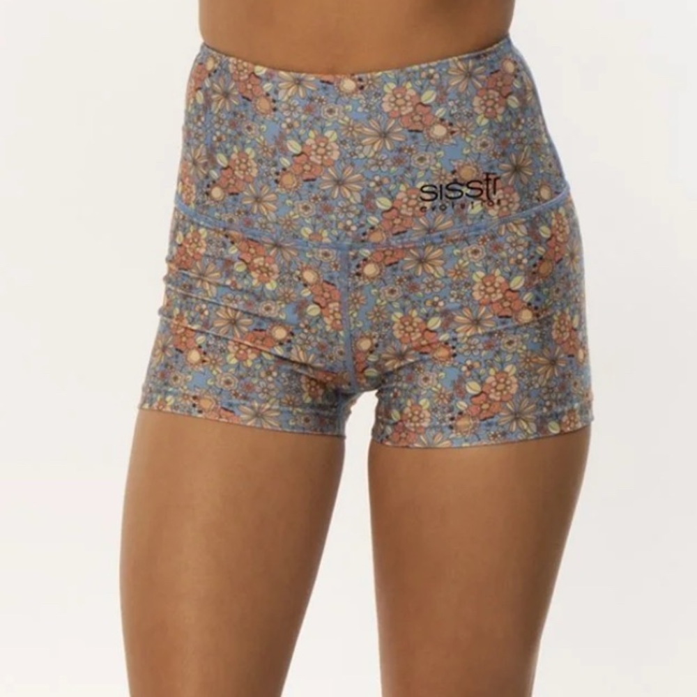 Sisstrevolution FLOWER CHILD SHORT-BKR 
Breaker Blue / XS